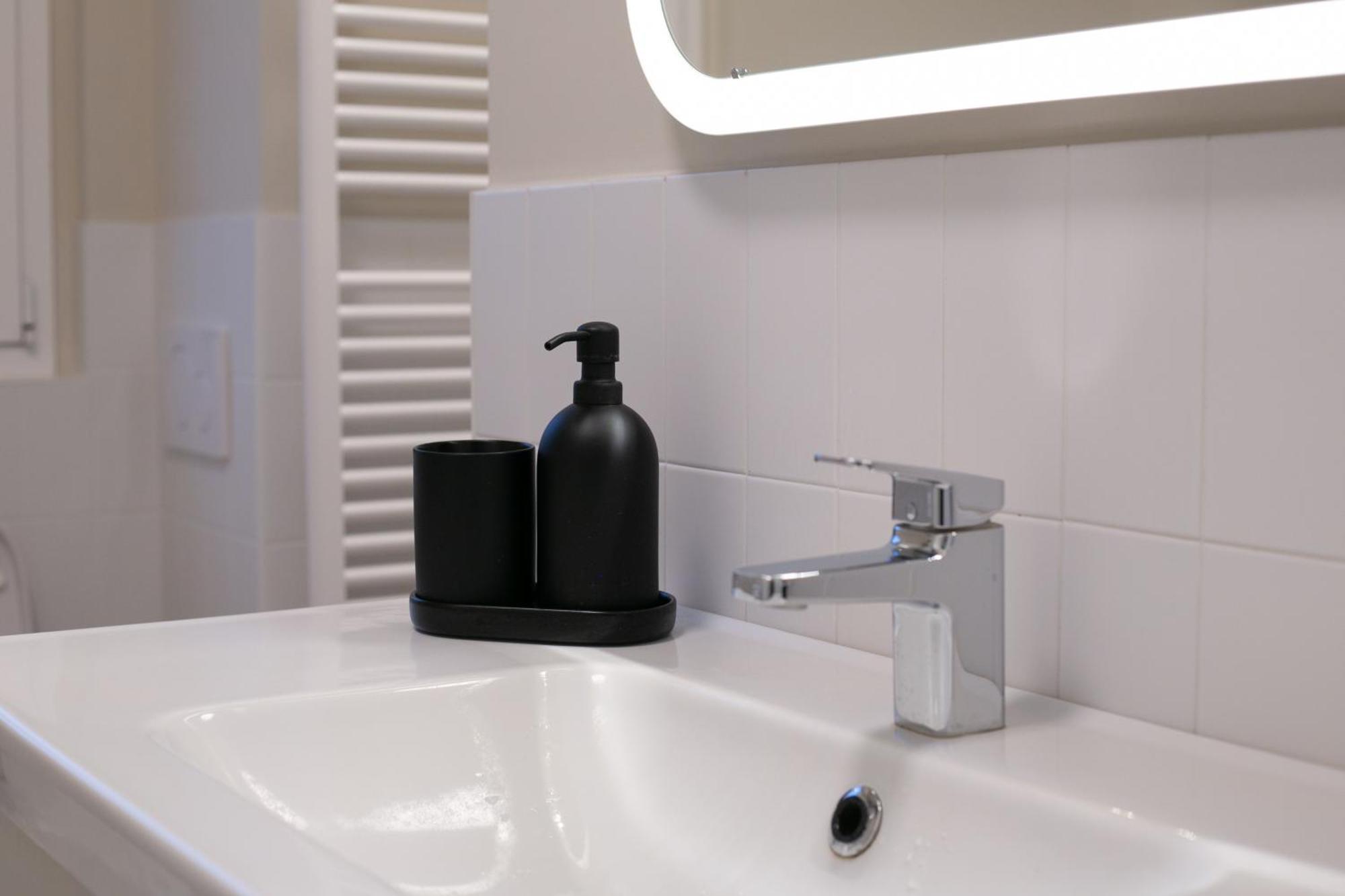 מילאנו Dreams Exclusive Apartments With Terrace - Free Parking - M1 Station - Near Center מראה חיצוני תמונה